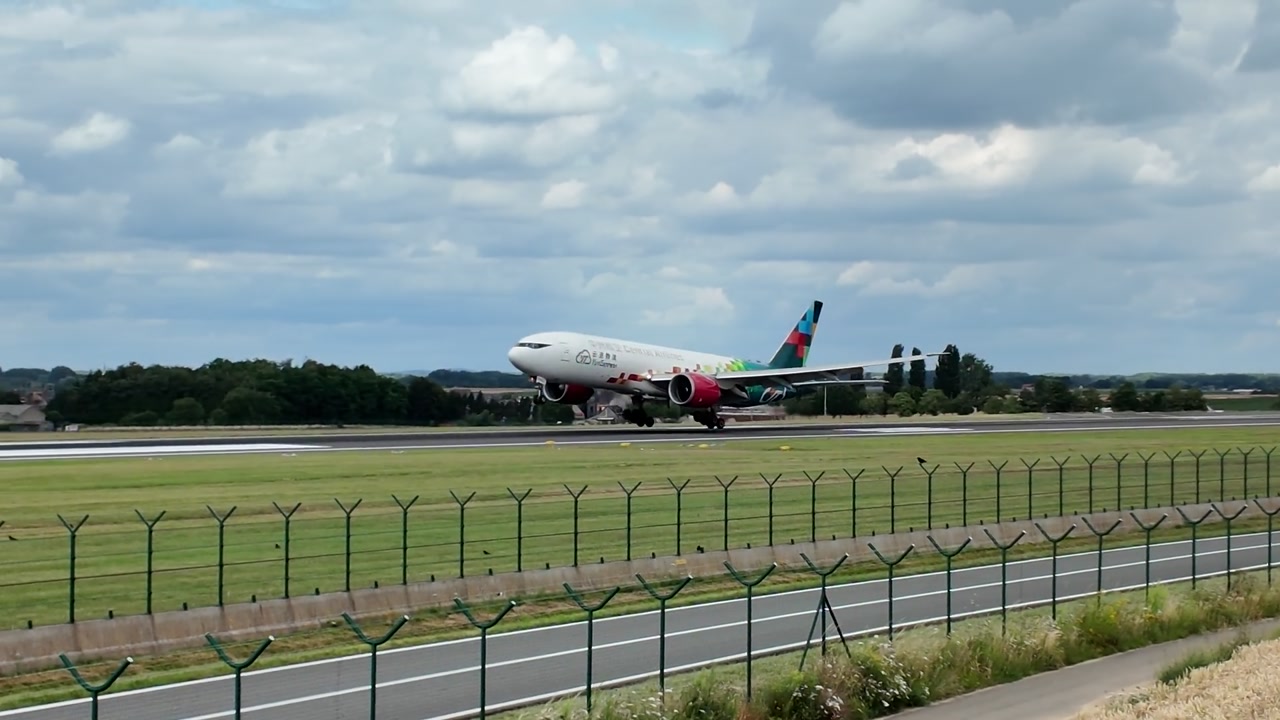 Central Airlines 777F approaching Brussels Airport